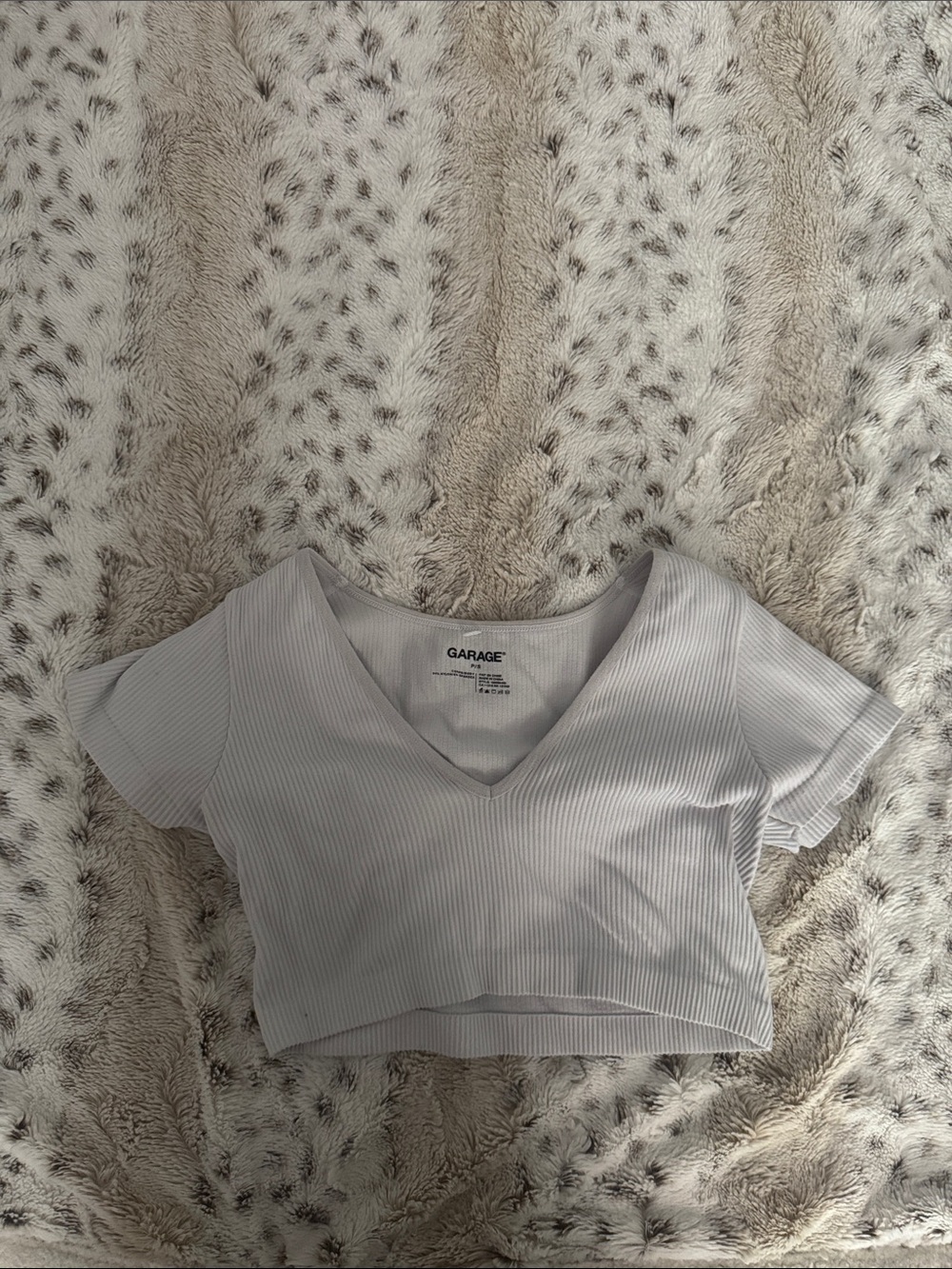 Garage Light Gray Ribbed V‑Neck Crop Top